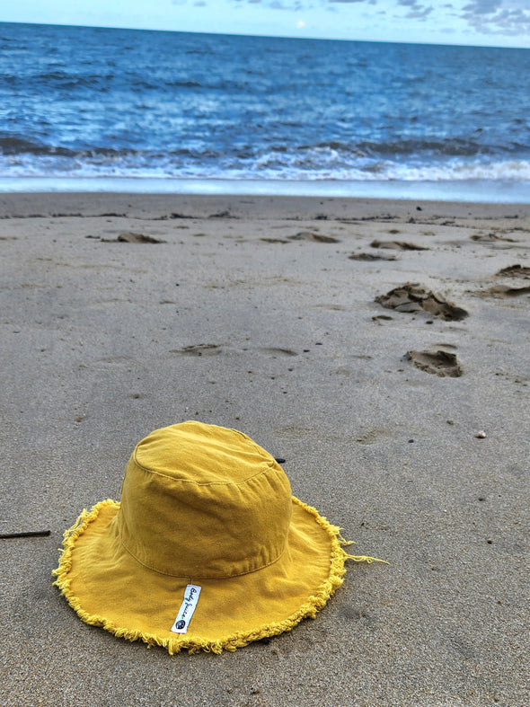 Beach bucket hat